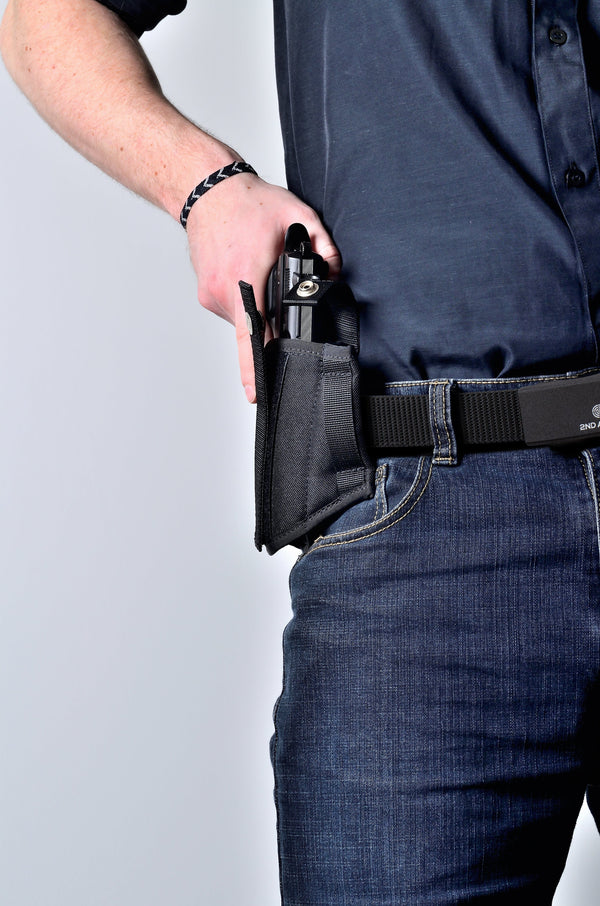Exercise Your 2nd Amendment Rights in Style with this Leather Gun Belt